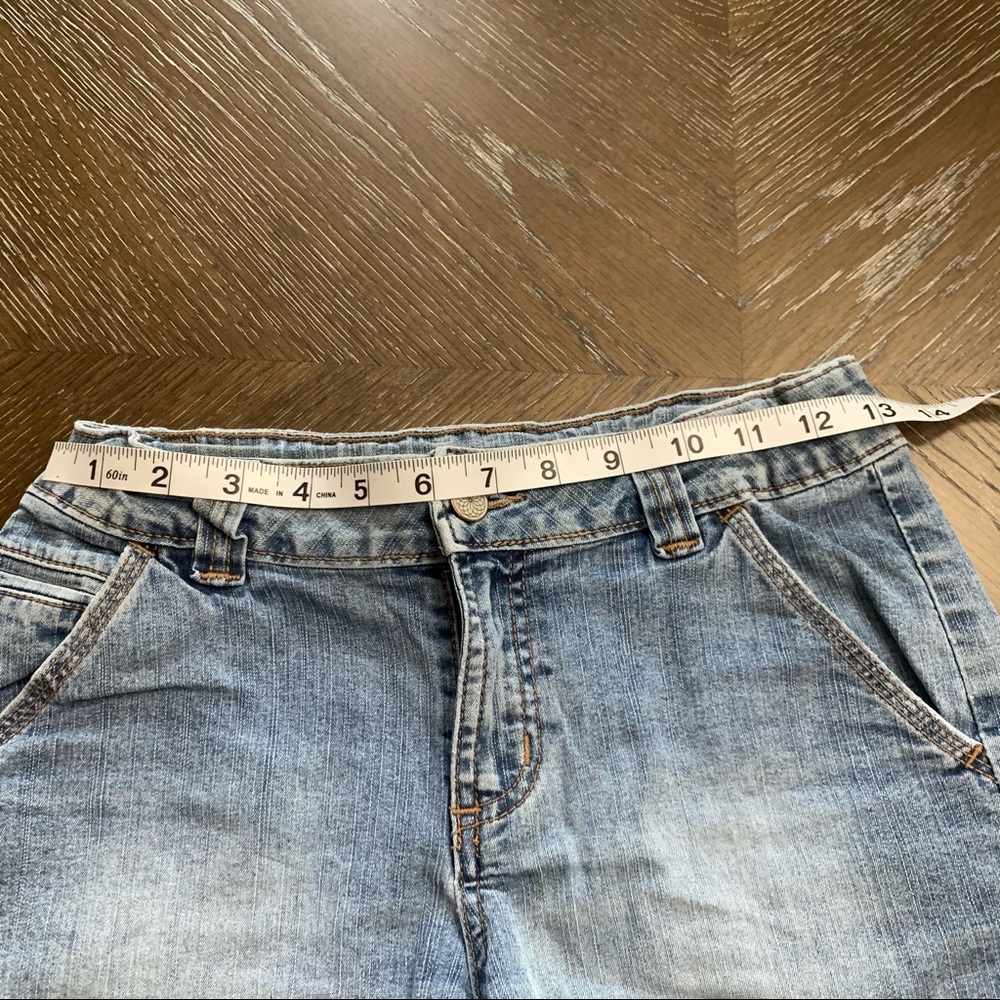 Circo light denim shorts Size 10 - Picture 6 of 9